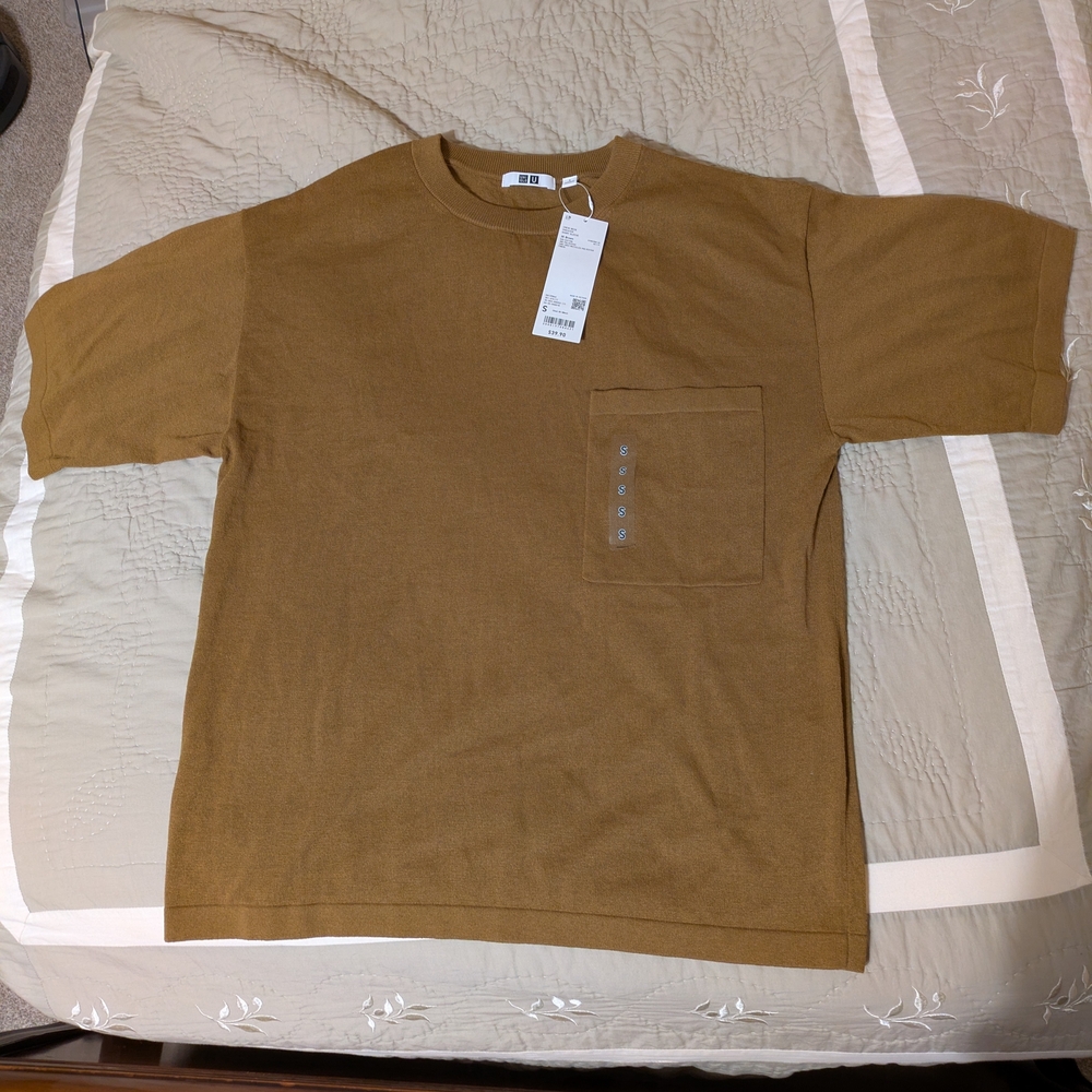 Uniqlo Small Brown Short Sleeve Sweater NWT